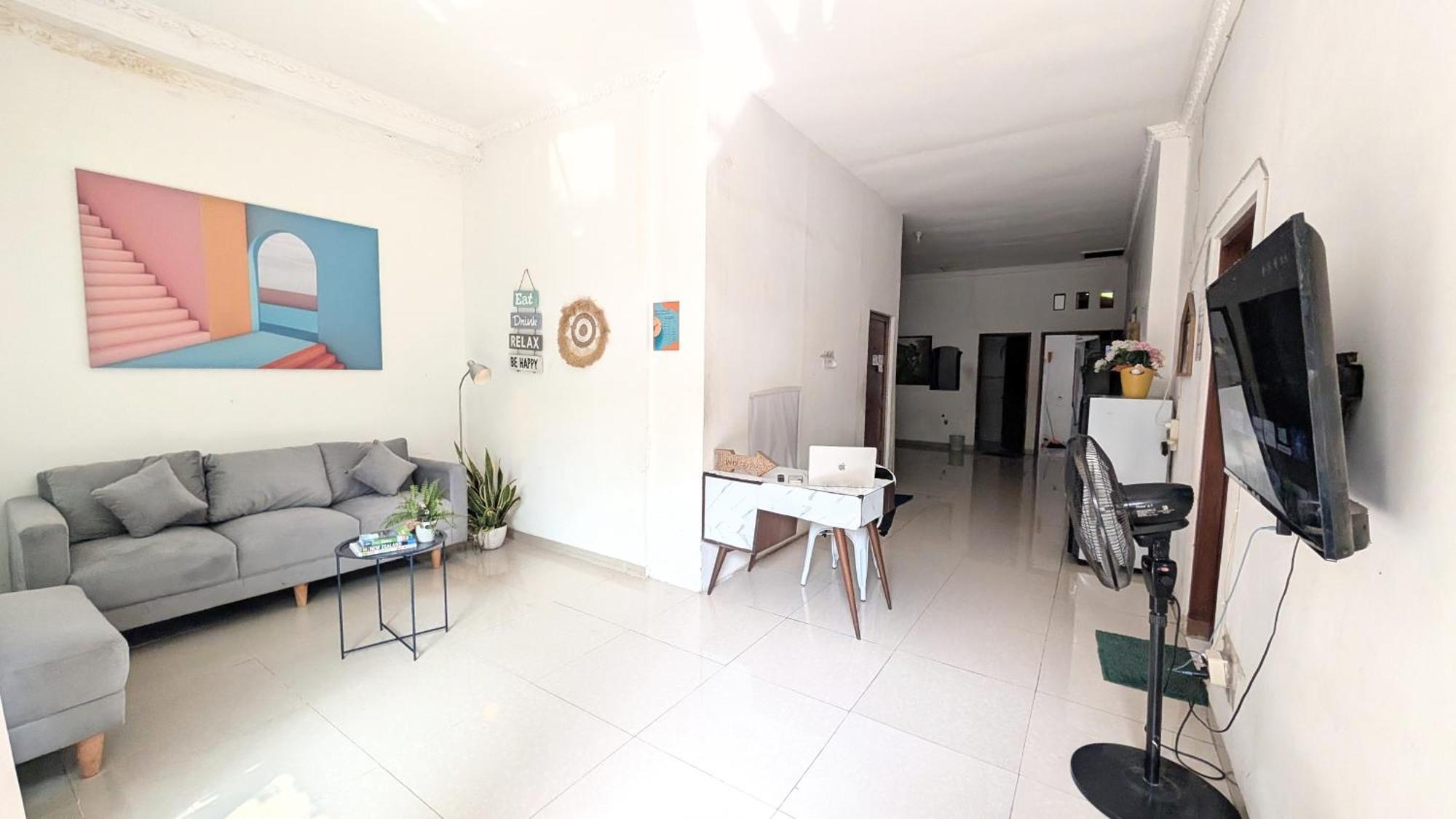 Homey Guesthouse Kertajaya Surabaia Exterior foto