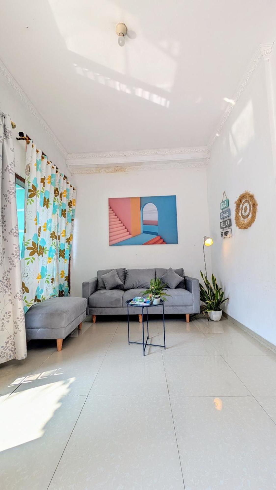 Homey Guesthouse Kertajaya Surabaia Exterior foto