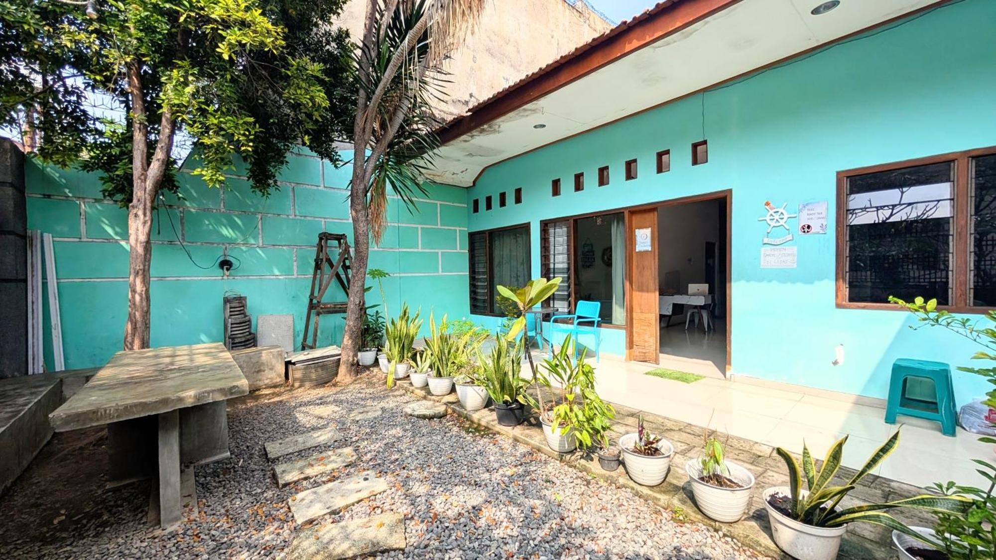Homey Guesthouse Kertajaya Surabaia Exterior foto