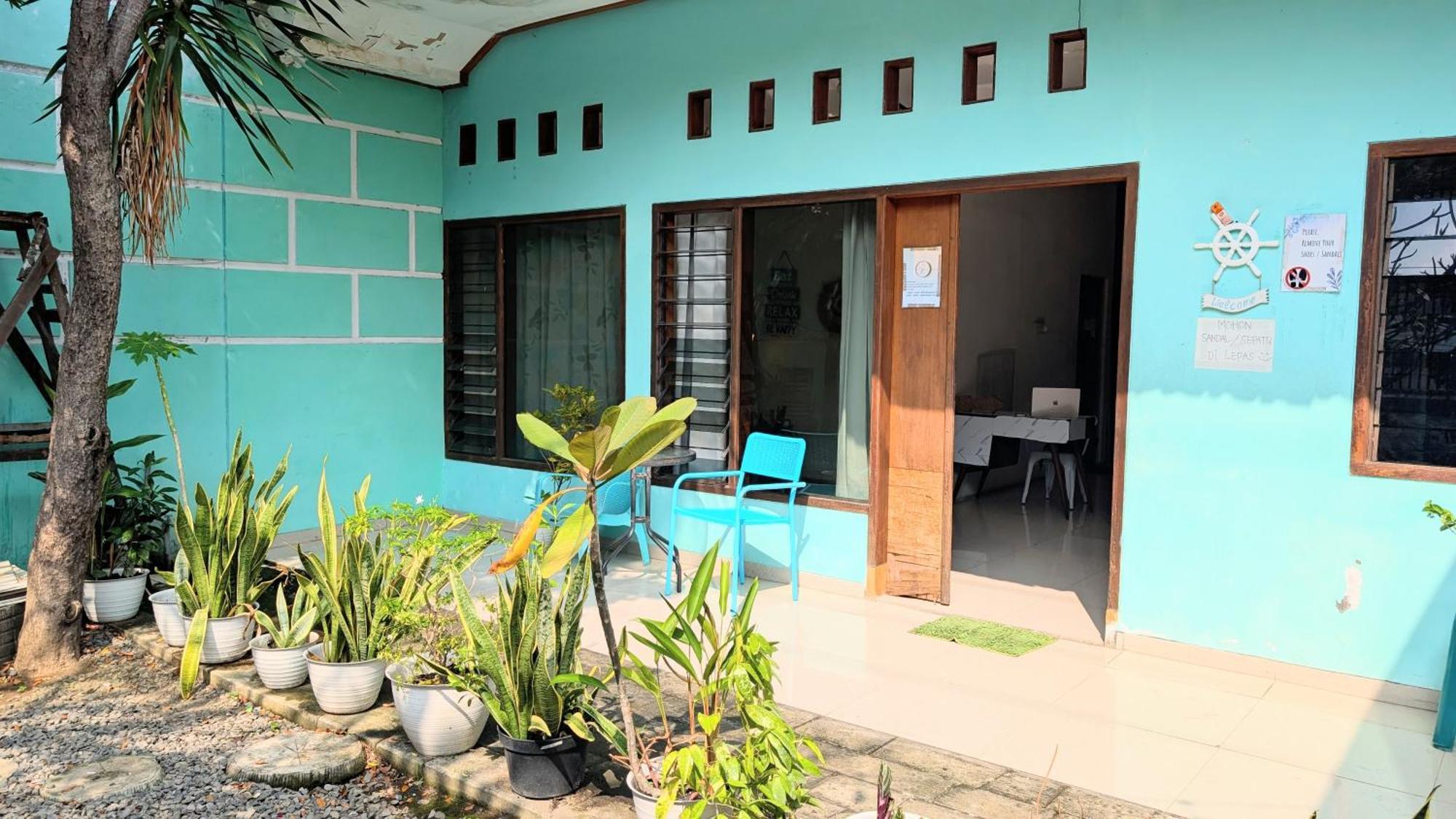 Homey Guesthouse Kertajaya Surabaia Exterior foto